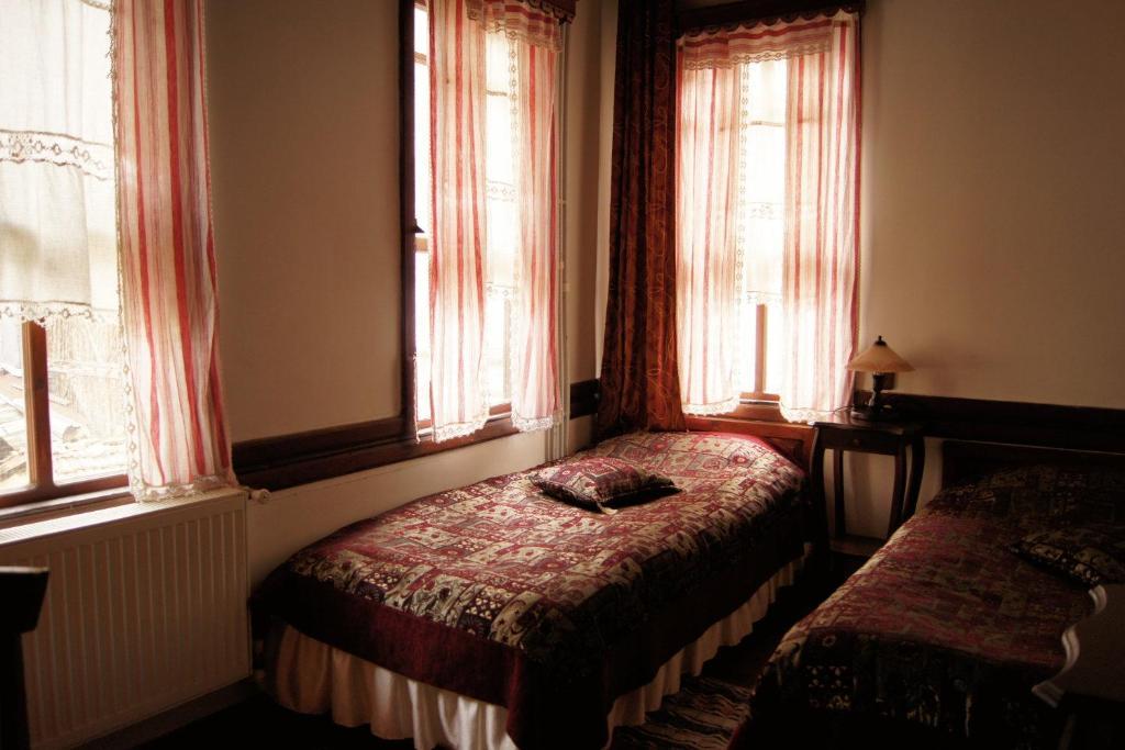 Hotel Haci Abdullahlar Konagi Mudurnu Zimmer foto