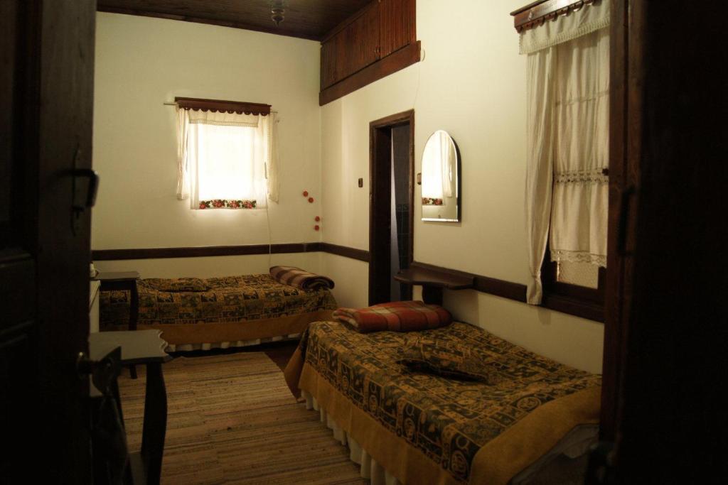 Hotel Haci Abdullahlar Konagi Mudurnu Zimmer foto